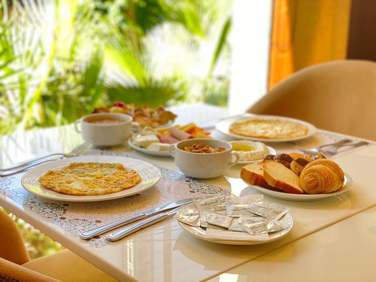 Lancaster Suites Raouche Beirut Ngoại thất bức ảnh